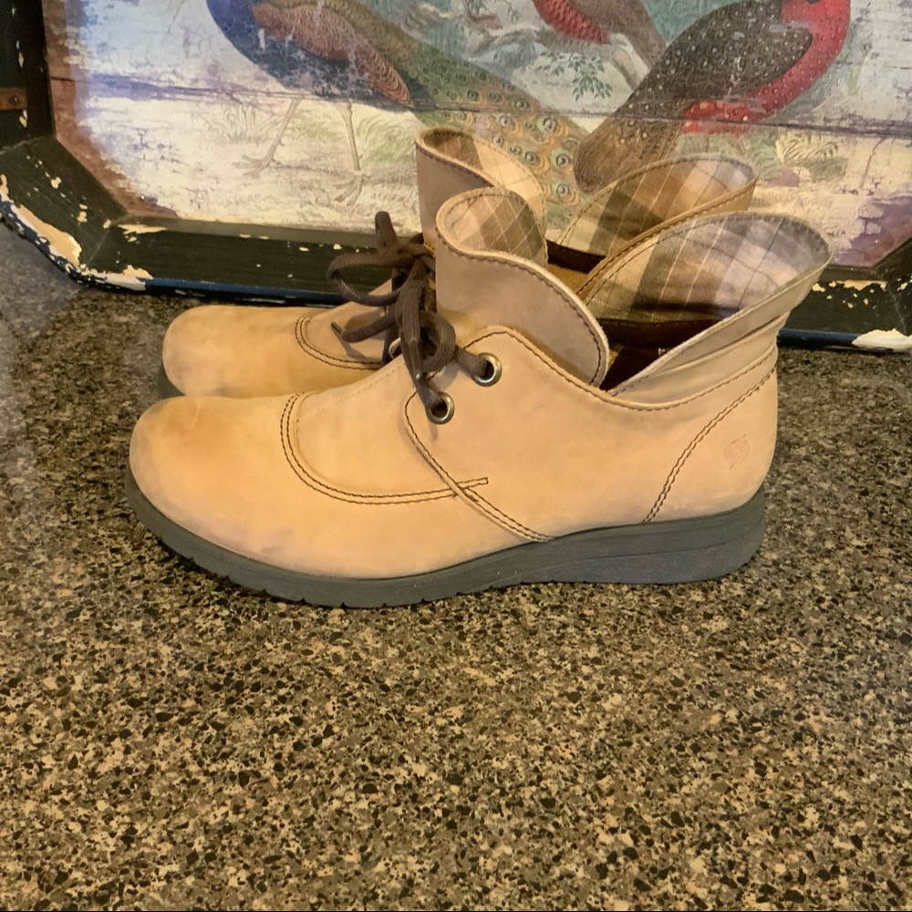 Born booties